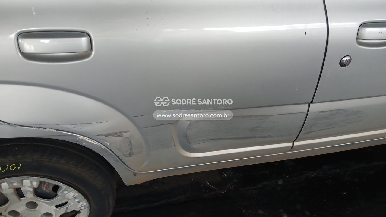 Fiat Uno Vivace 1.0 - 2010/2011 — foto 12 de 13