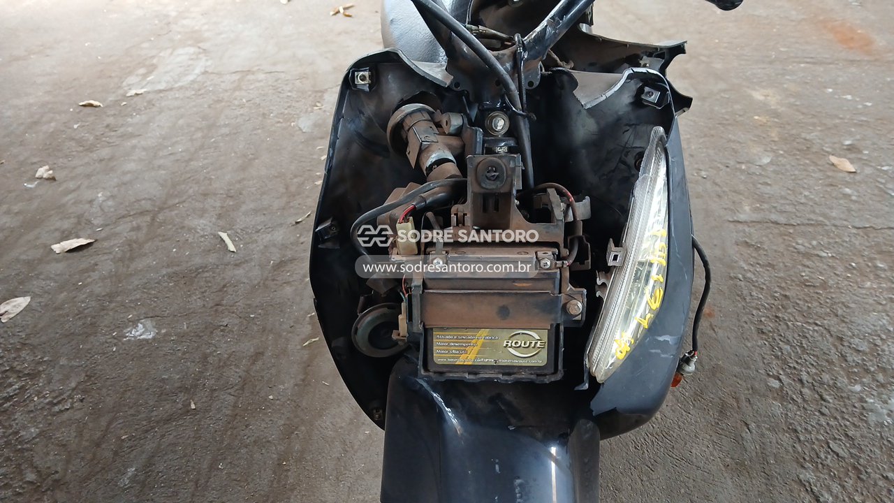 Honda Biz 125 KS - 2008/2009 — foto 8 de 12