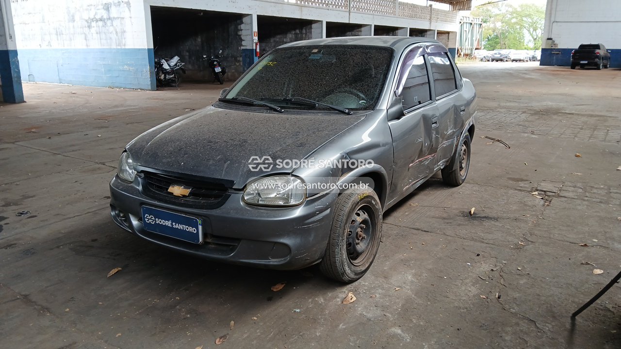 Chevrolet Classic - 2010/2010 — foto 3 de 13