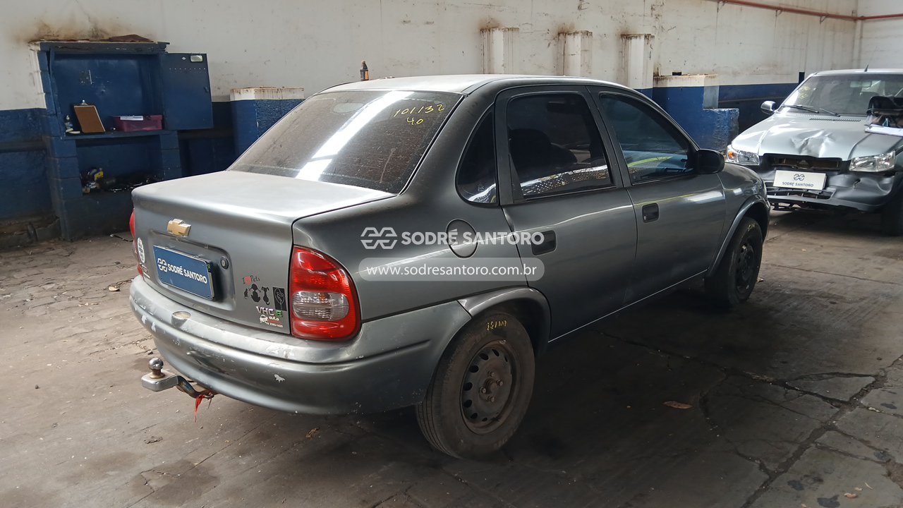 Chevrolet Classic - 2010/2010 — foto 4 de 13