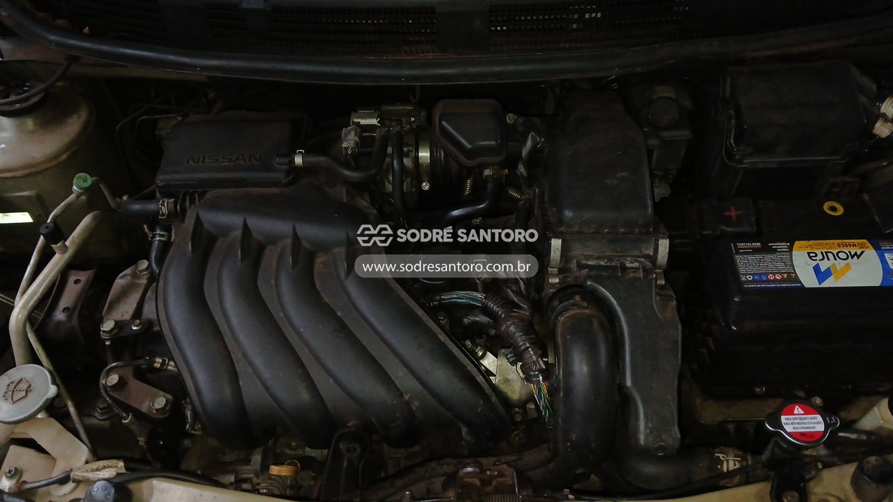 Nissan Versa 16 SL - 2016/2016 — foto 5 de 13