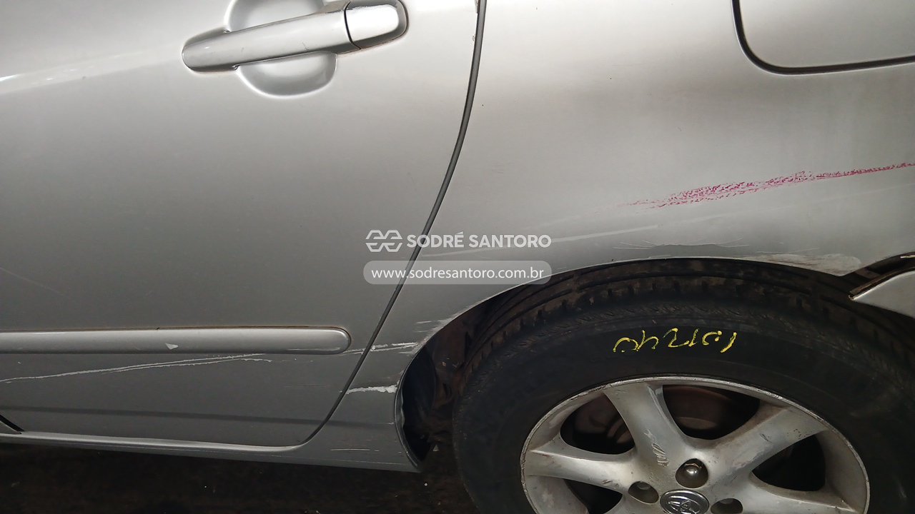Toyota Corolla Xei 18vvt - 2003/2004 — foto 10 de 13