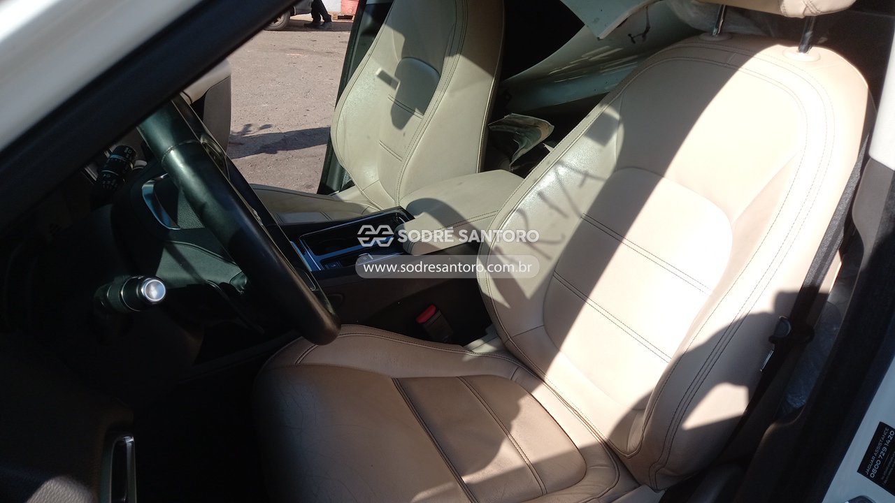 Jaguar Fpace 250 Cvg Prest - 2018/2018 — foto 9 de 13