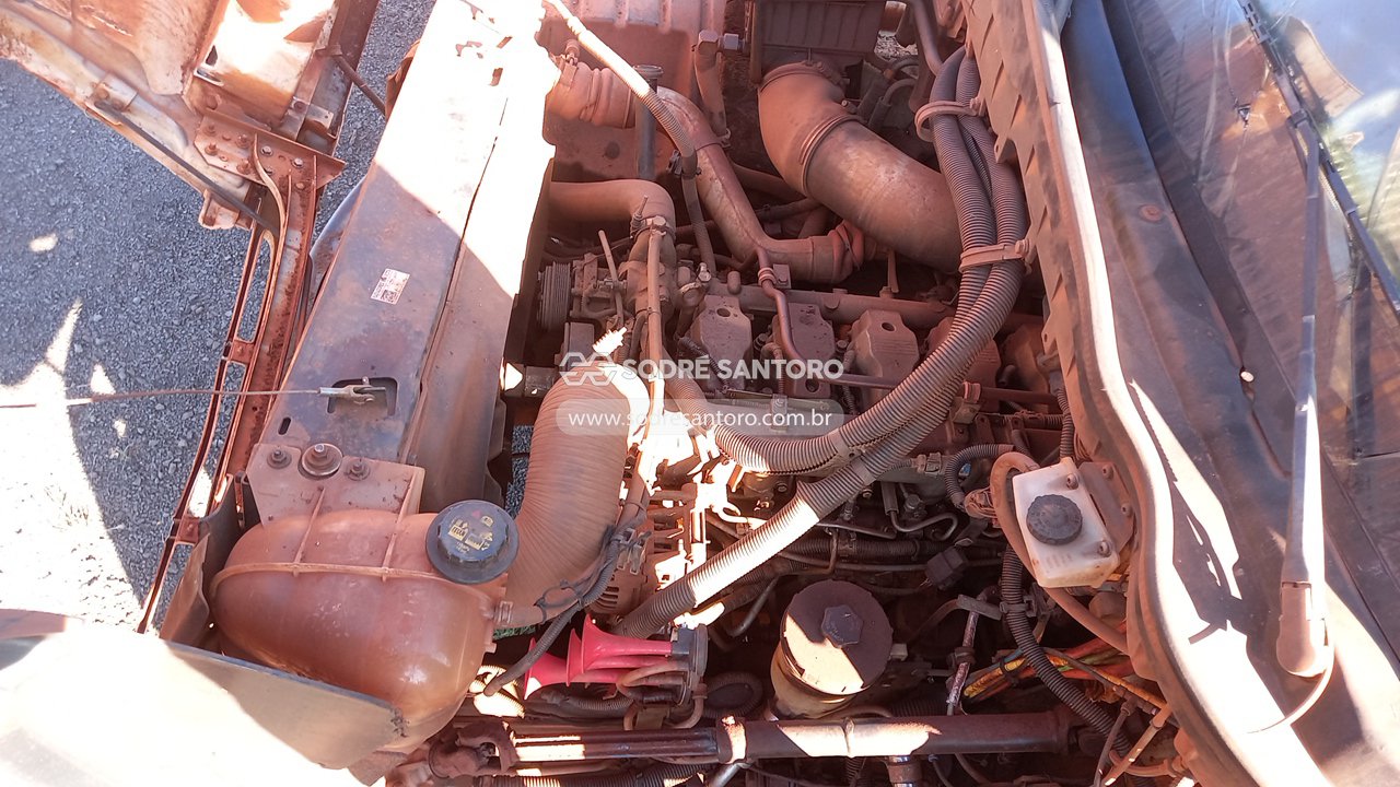 International 4400 P7 6x4 - 2013/2014 — foto 5 de 13