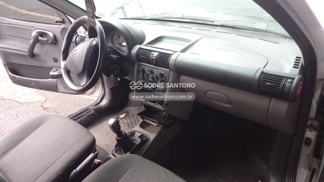 Chevrolet Classic LS - 2014/2015 — foto 8 de 13