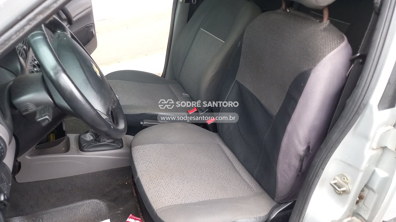 Chevrolet Classic LS - 2014/2015 — foto 9 de 13