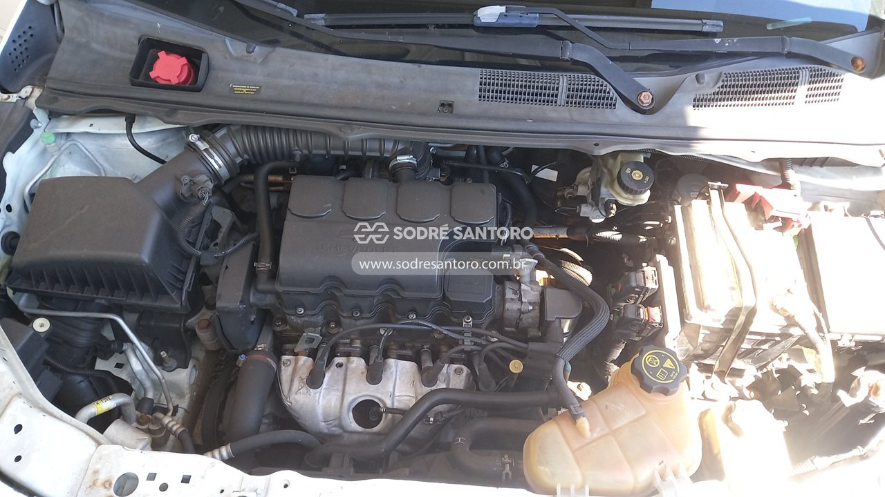 Chevrolet Cobalt 1.8 Ltz - 2012/2013 — foto 5 de 13