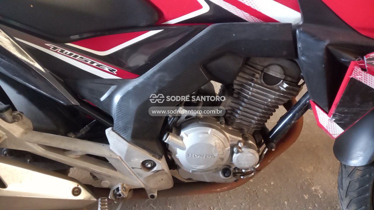 Honda CB 250f Twister - 2018/2018 — foto 5 de 13
