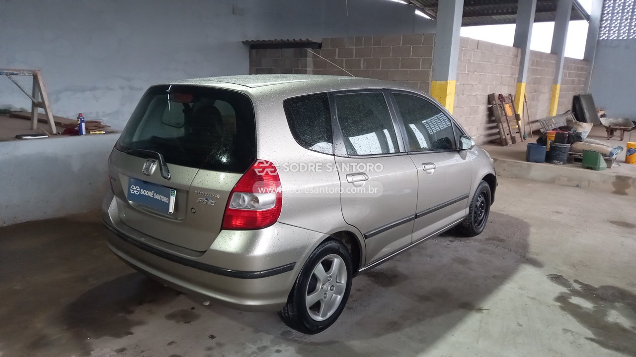 Honda Fit EX - 2005/2005 — foto 4 de 13