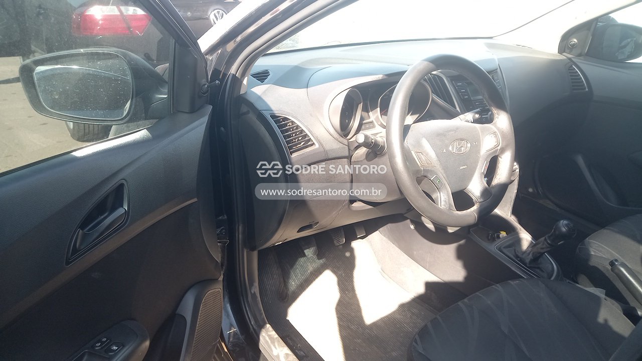 Hyundai Hb20s 1.0m 1.0m - 2013/2014 — foto 6 de 12