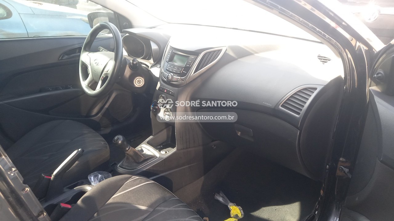 Hyundai Hb20s 1.0m 1.0m - 2013/2014 — foto 8 de 12