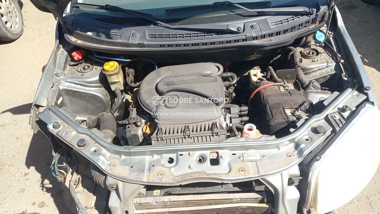 Fiat Uno Vivace 1.0 - 2011/2012 — foto 5 de 13