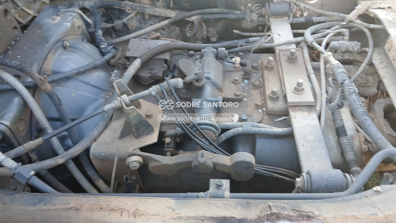 Ford Cargo 3133 6x4 - 2012/2013 — foto 6 de 13