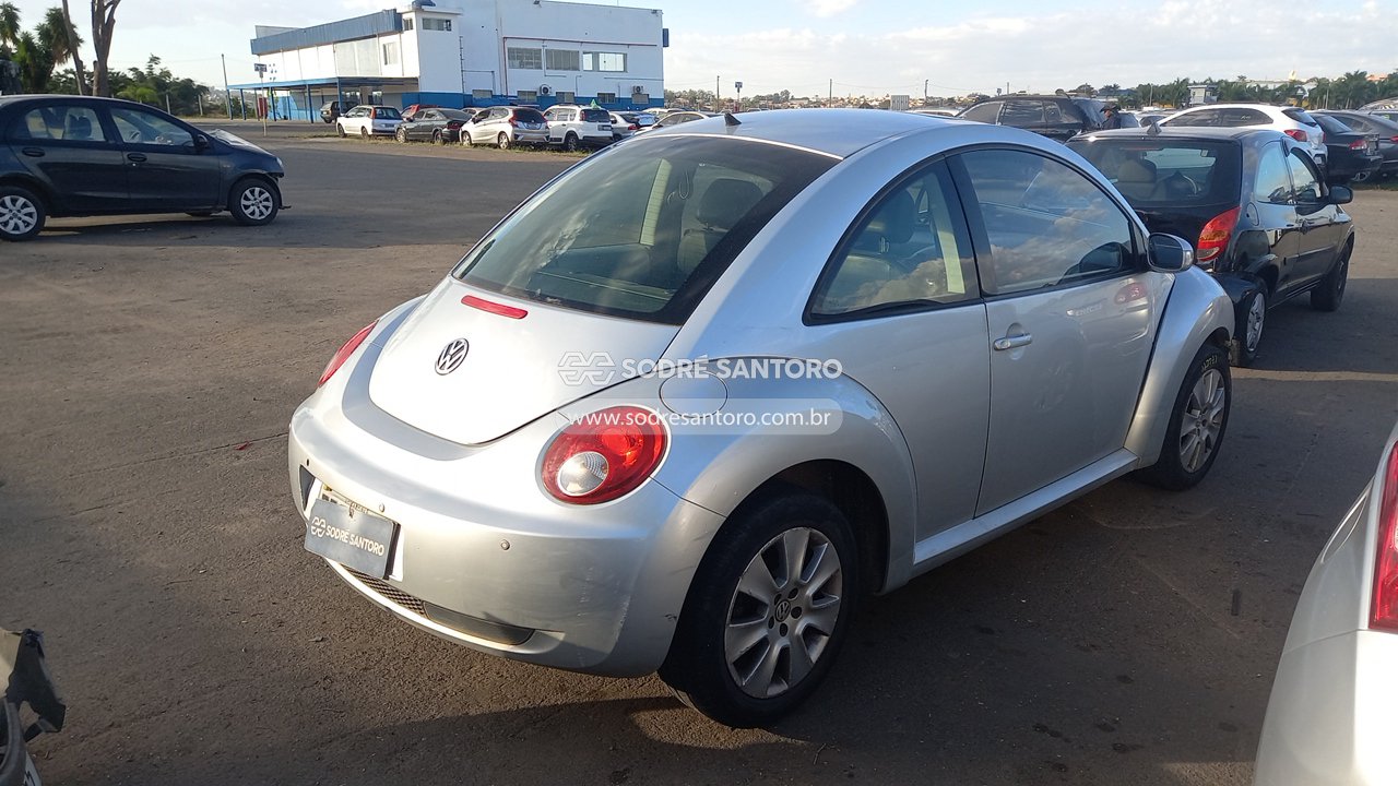 Volkswagen Beetle - 2008/2009 — foto 4 de 13