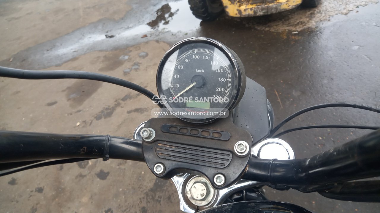 Harley Davidson Xl883 R - 2008/2008 — foto 6 de 11