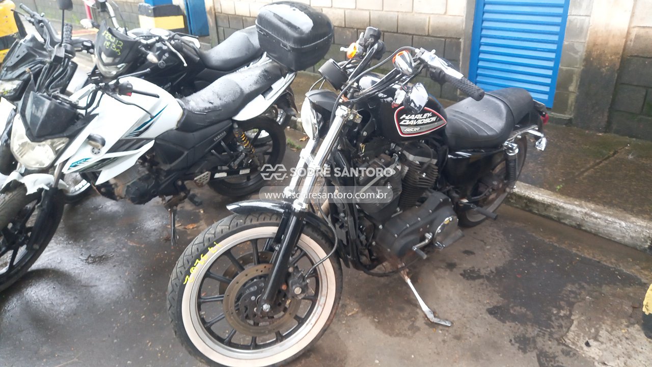 Harley Davidson Xl883 R - 2008/2008 — foto 3 de 11