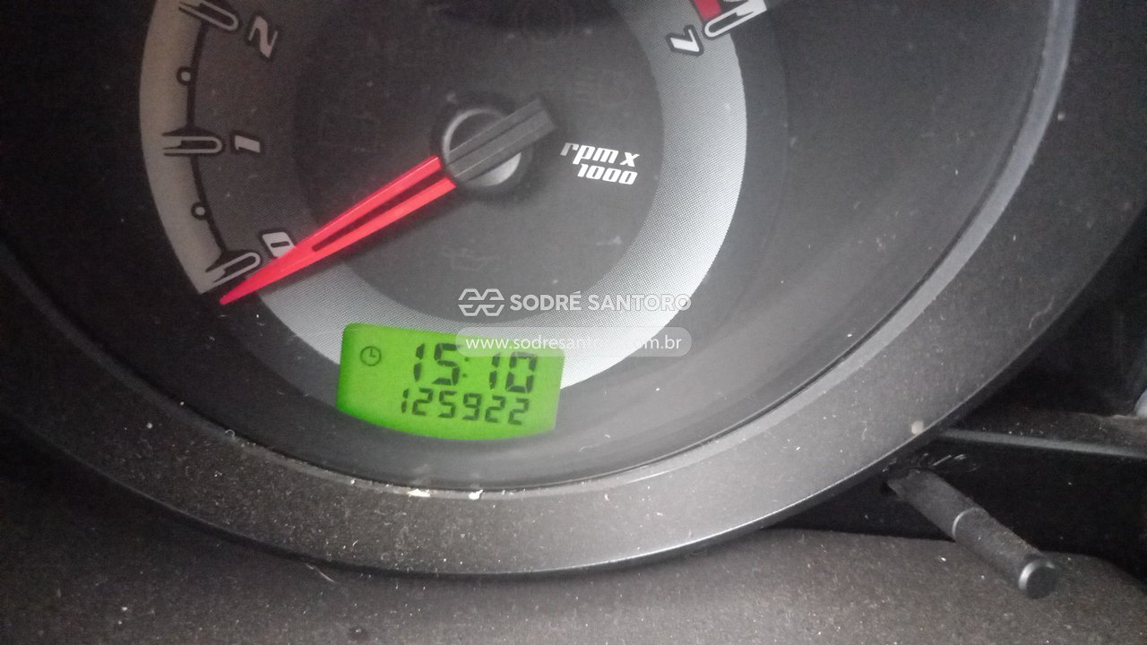 Ford Fiesta Sedan 1.6 Flex - 2010/2011 — foto 7 de 13