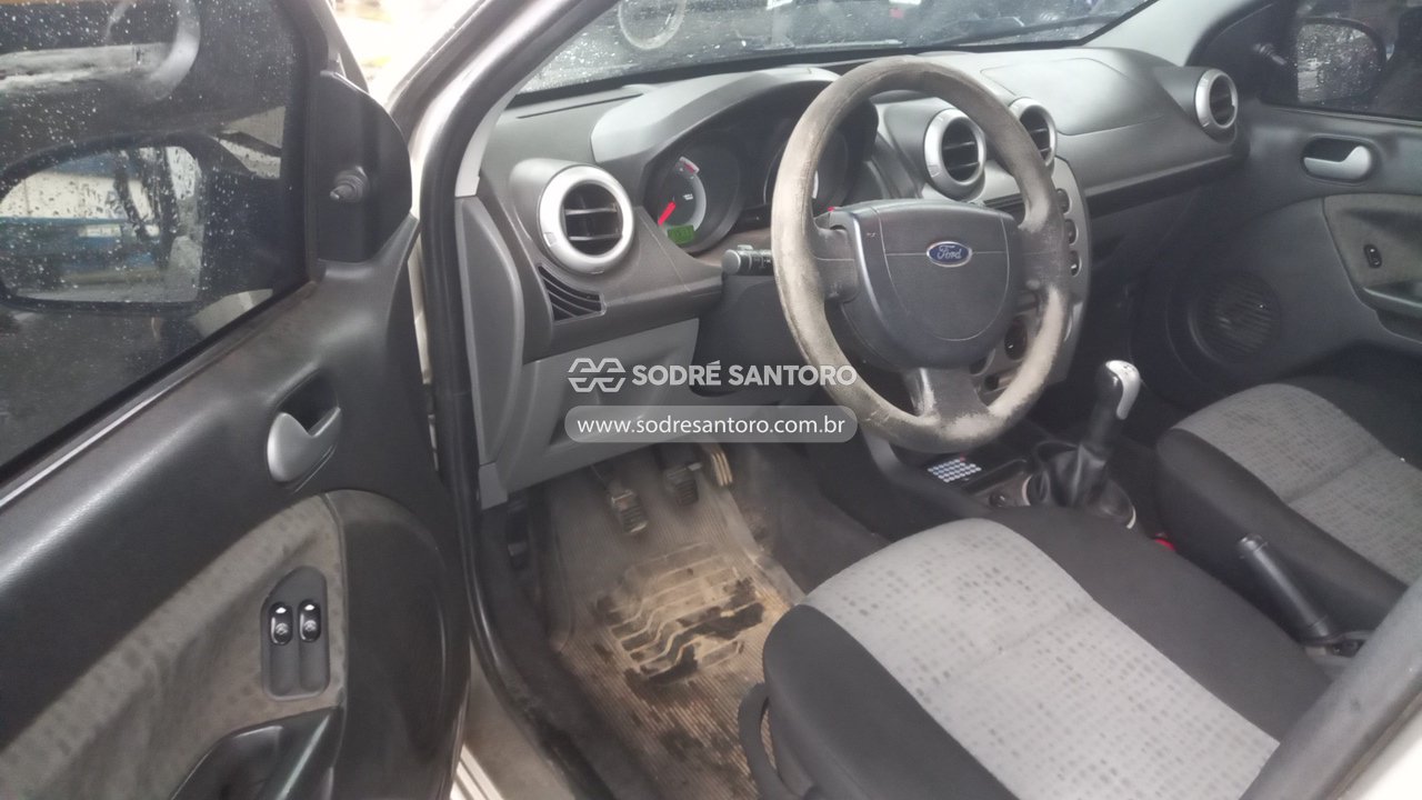 Ford Fiesta Sedan 1.6 Flex - 2010/2011 — foto 6 de 13