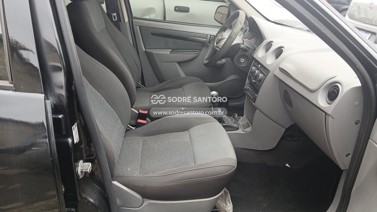 Chevrolet Prisma 1.4l LT - 2011/2012 — foto 8 de 12