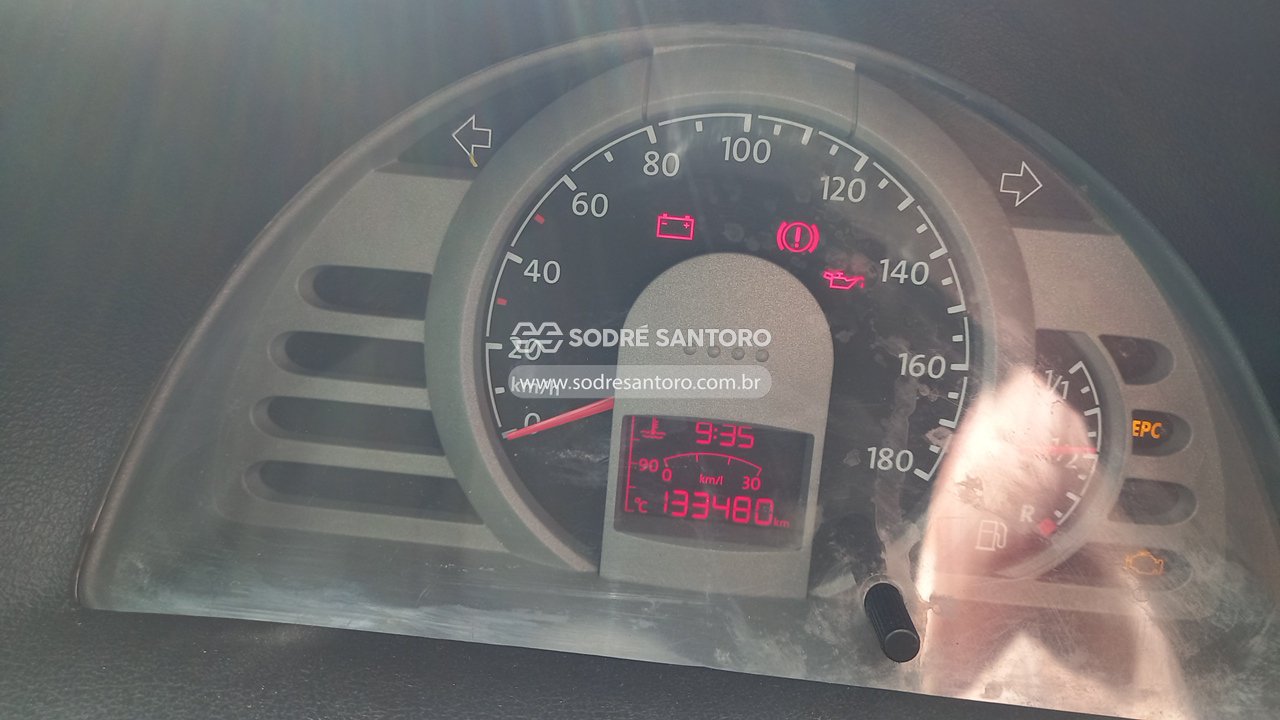 Volkswagen Gol 1.0 - 2010/2011 — foto 7 de 13