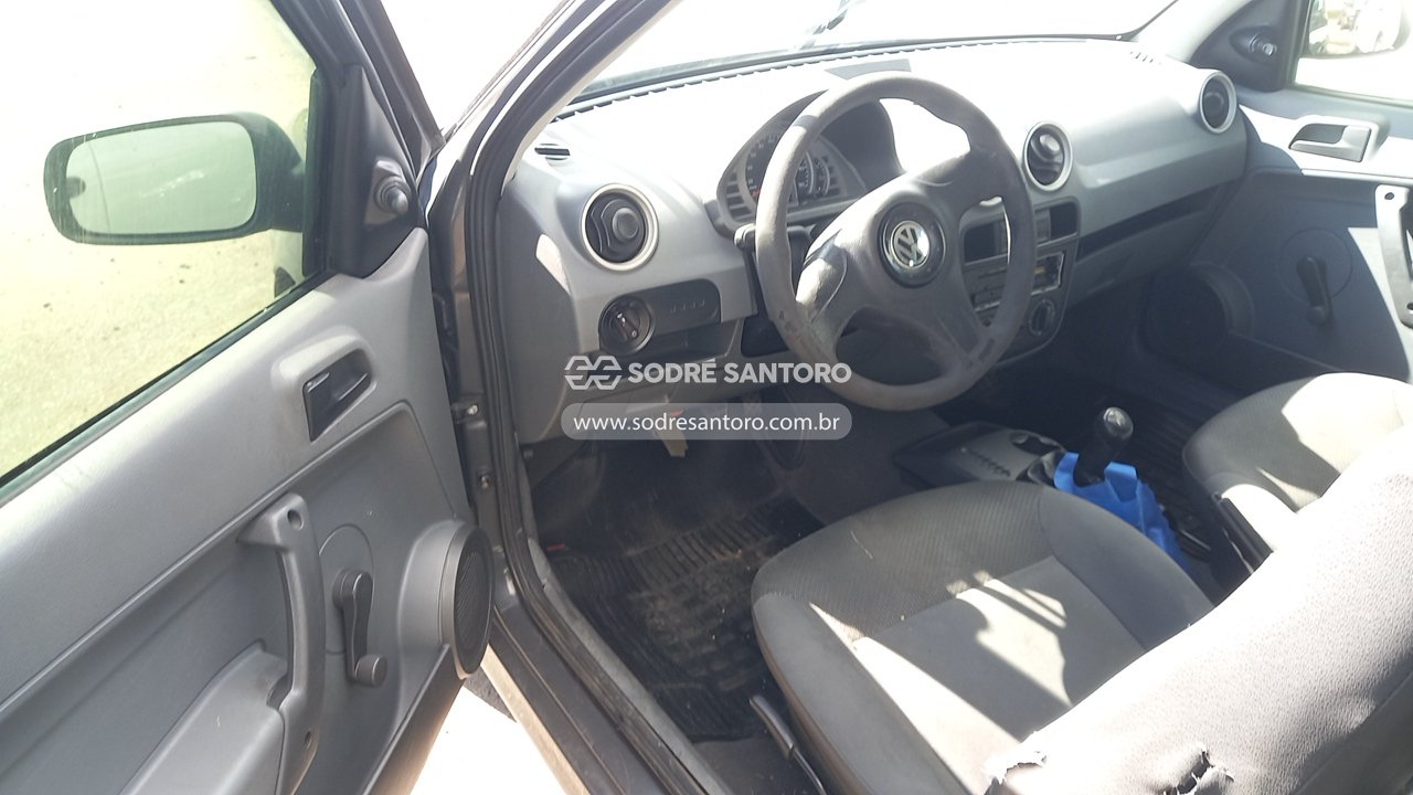 Volkswagen Gol 1.0 - 2010/2011 — foto 6 de 13
