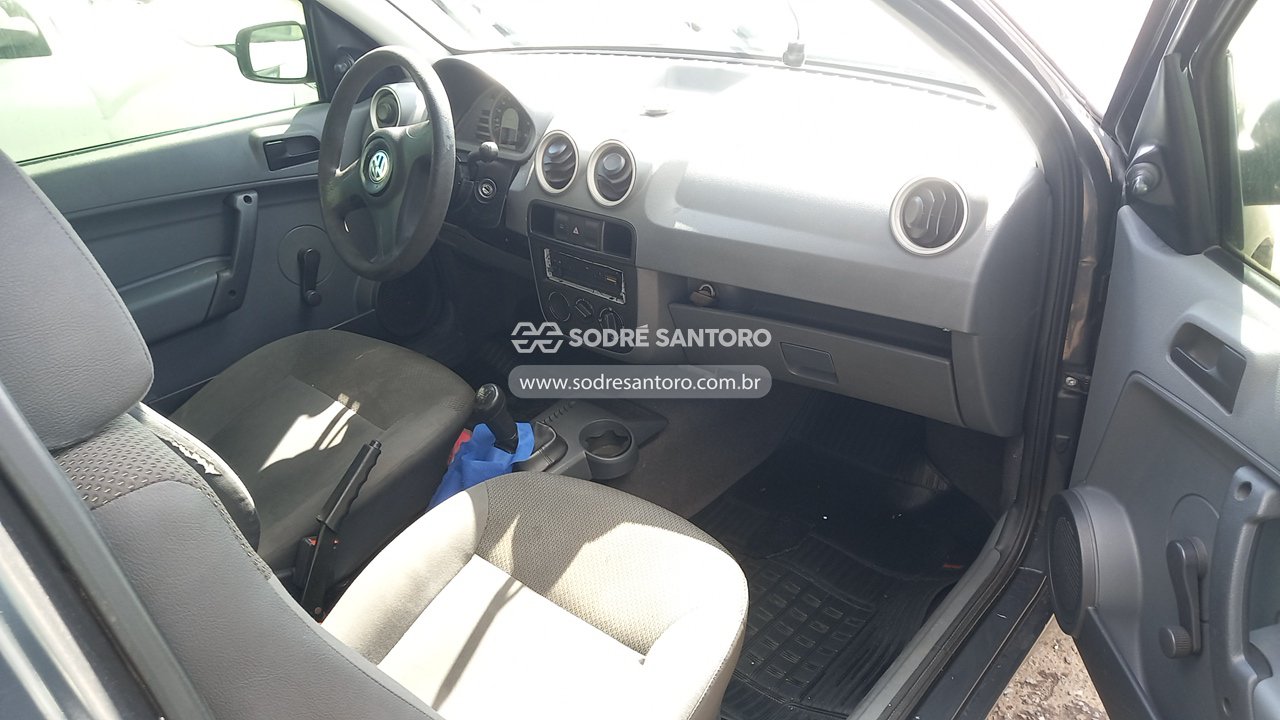 Volkswagen Gol 1.0 - 2010/2011 — foto 8 de 13