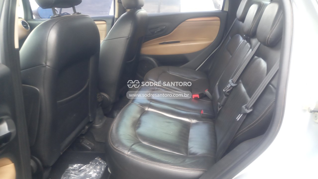 Fiat Linea Absol. 1.8 DL - 2013/2014 — foto 12 de 13