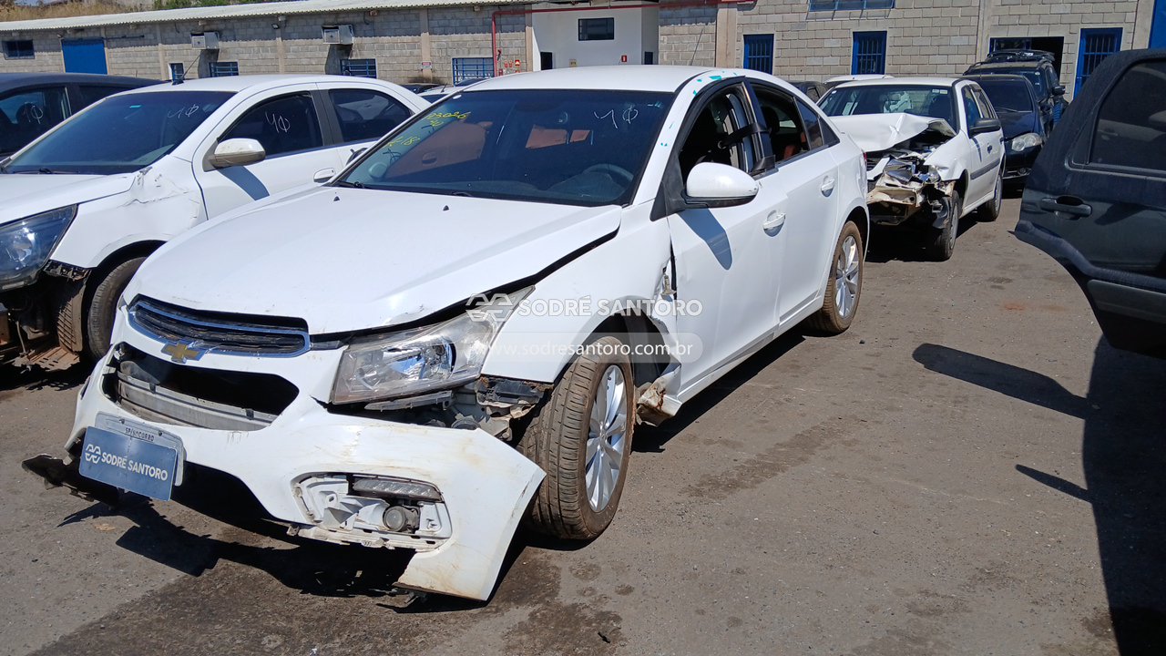 Chevrolet Cruze LT NB - 2015/2015 — foto 3 de 13