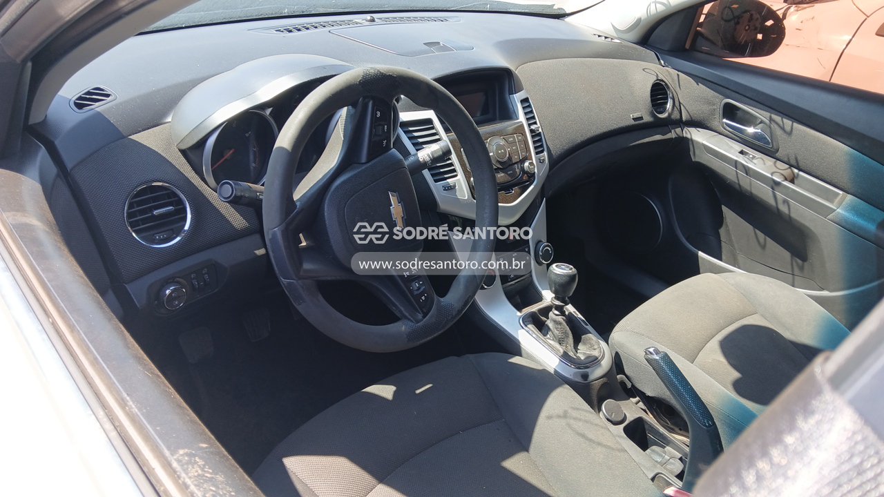 Chevrolet Cruze LT NB - 2015/2015 — foto 6 de 13