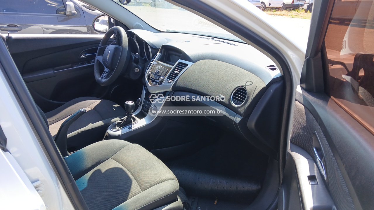 Chevrolet Cruze LT NB - 2015/2015 — foto 7 de 13