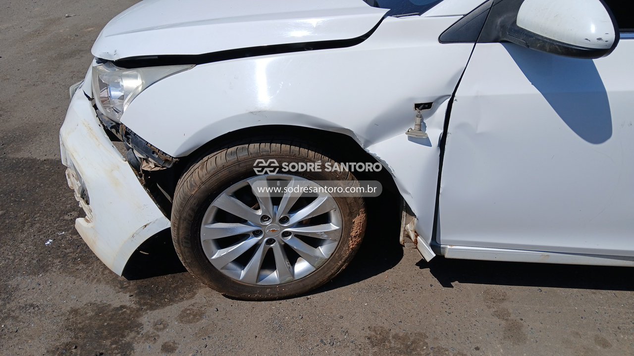 Chevrolet Cruze LT NB - 2015/2015 — foto 10 de 13