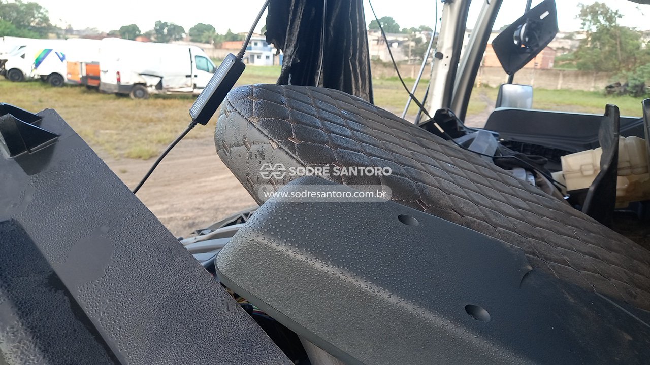 Volvo VM 290 6x2 R - 2025/2025 — foto 7 de 13