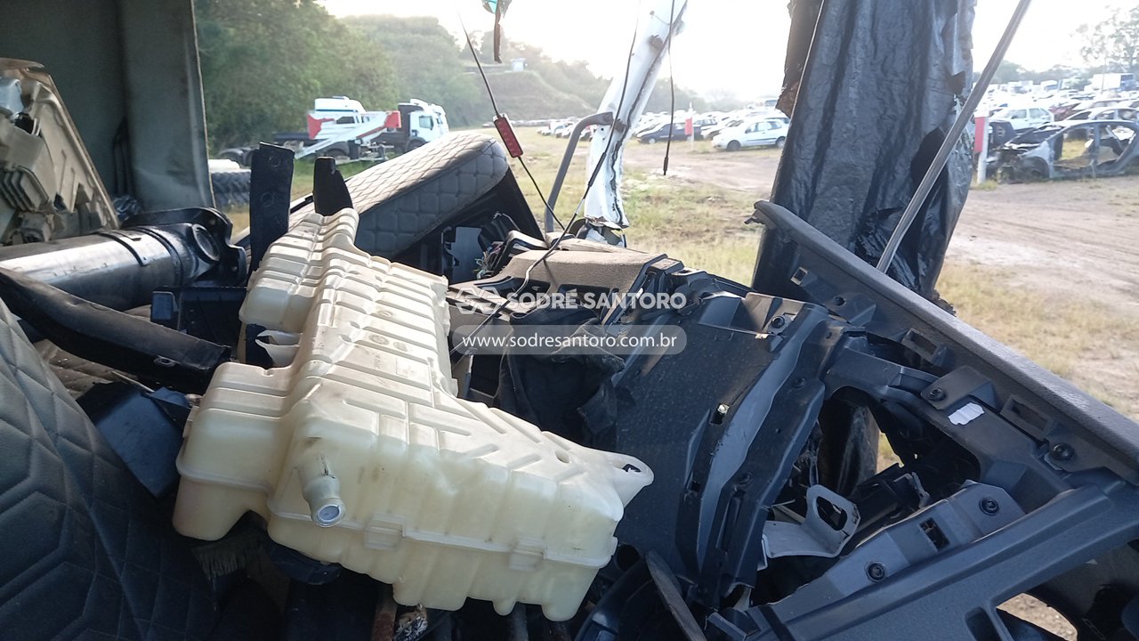 Volvo VM 290 6x2 R - 2025/2025 — foto 8 de 13