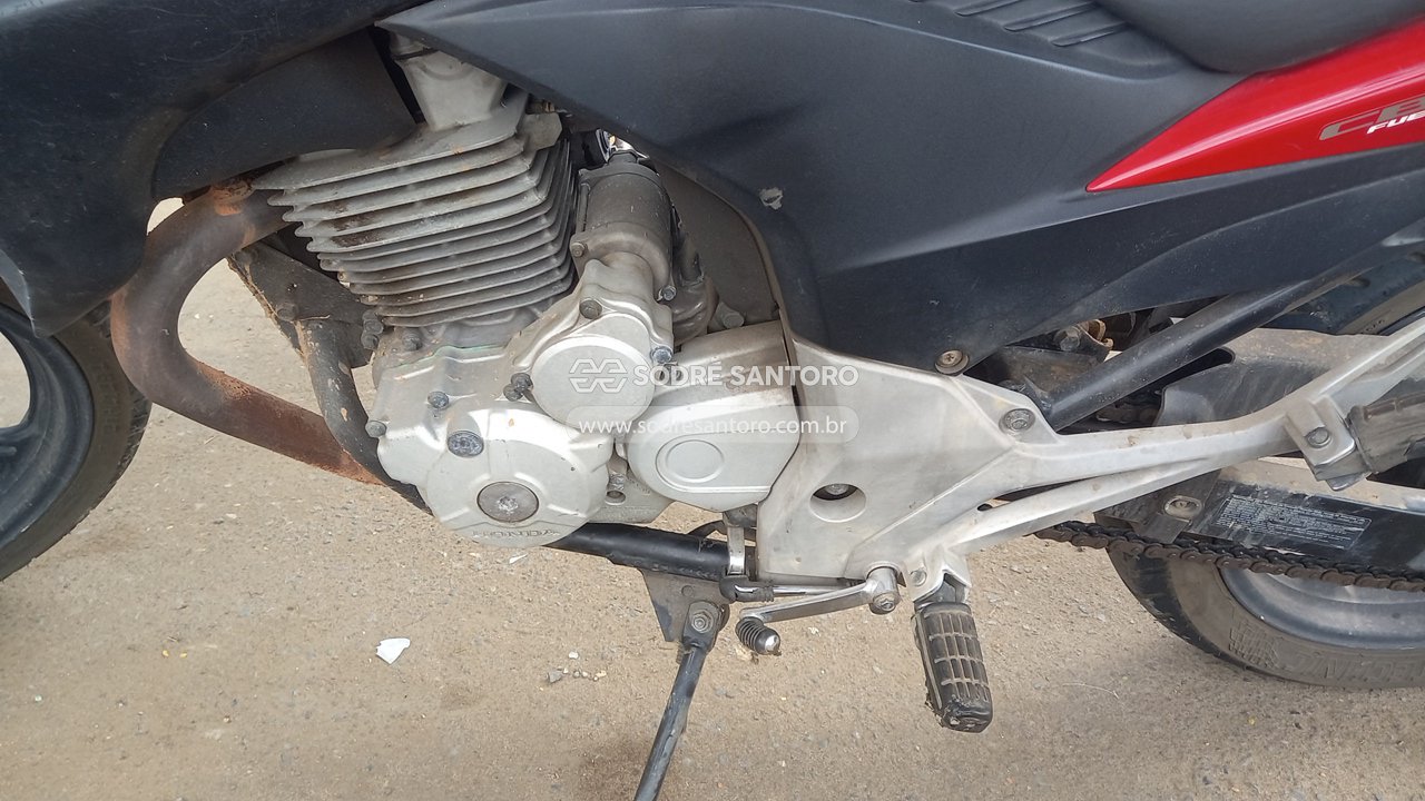 Honda CB 300r - 2011/2011 — foto 5 de 13