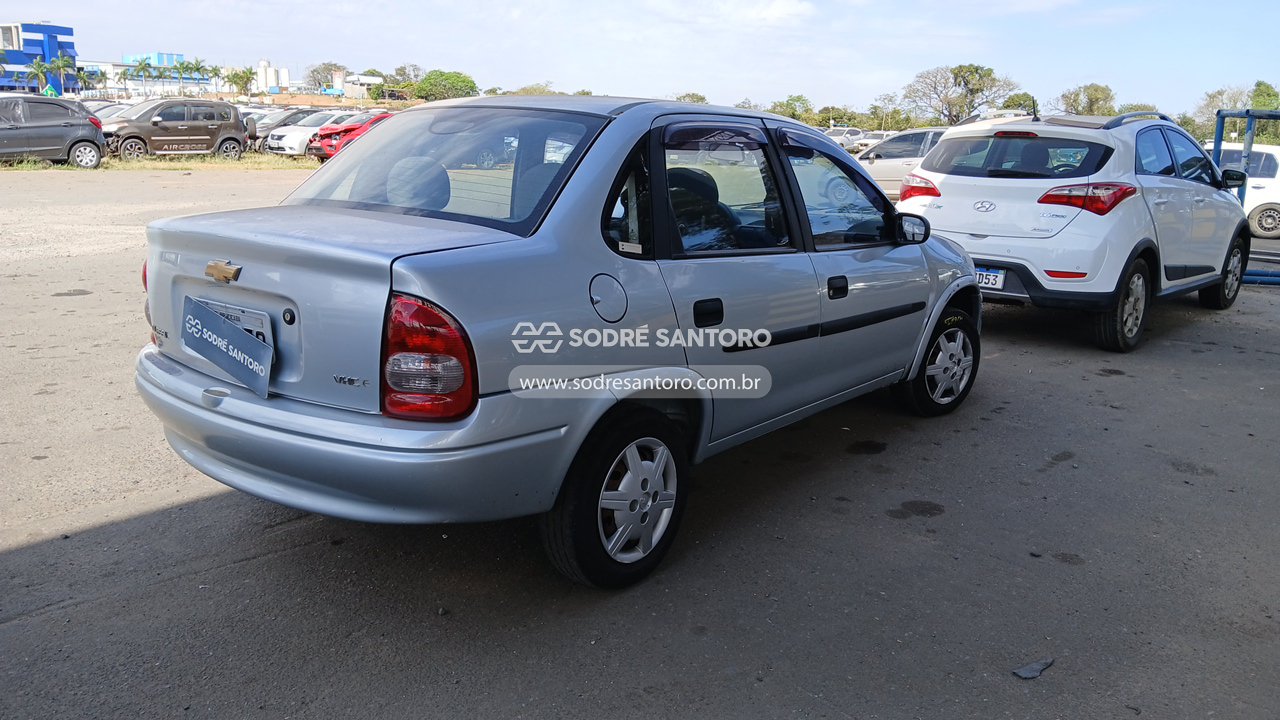Chevrolet Classic - 2009/2010 — foto 4 de 12