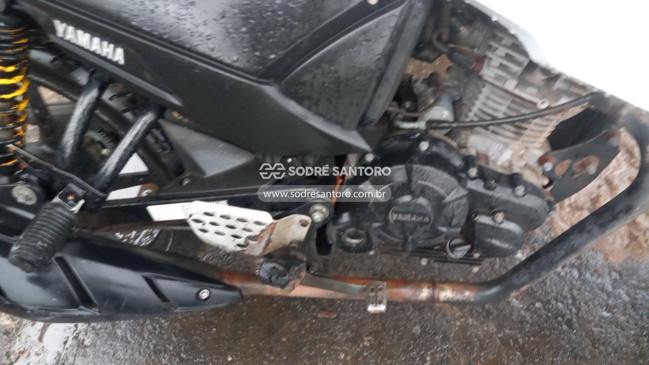 Yamaha YS 150 Fazer Sed - 2015/2016 — foto 9 de 12
