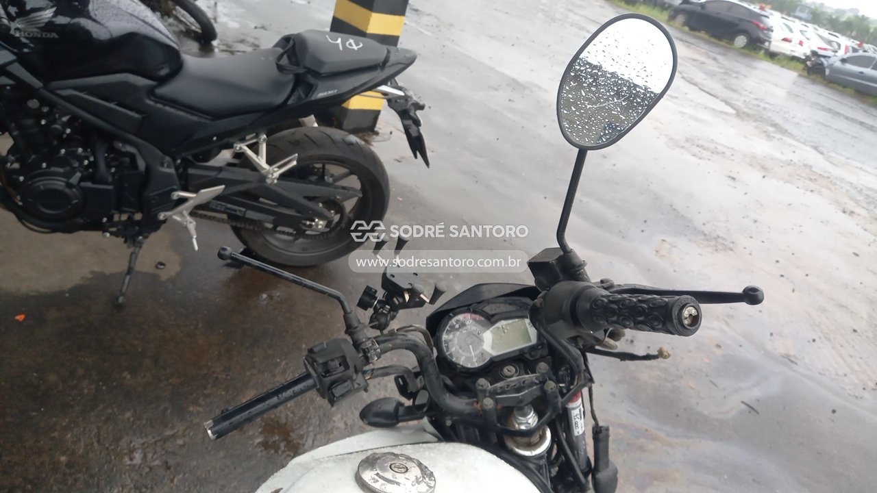 Yamaha YS 150 Fazer Sed - 2015/2016 — foto 10 de 12