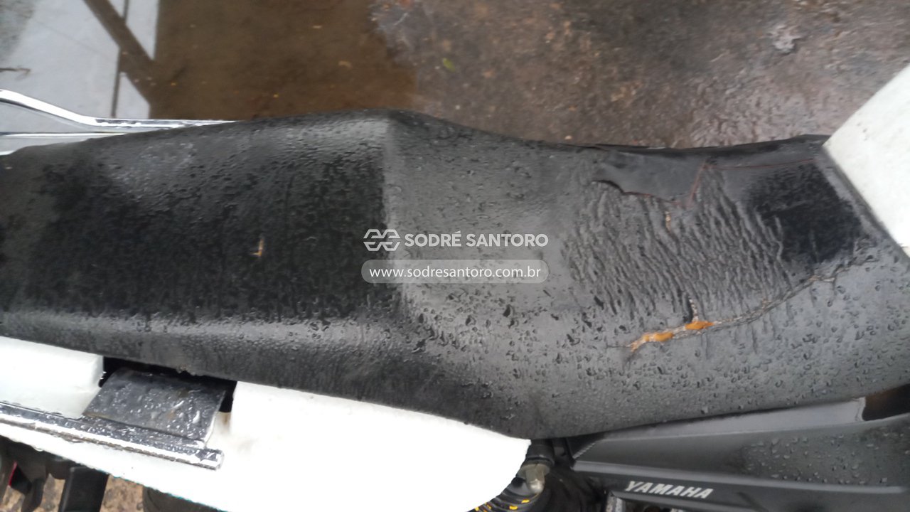 Yamaha YS 150 Fazer Sed - 2015/2016 — foto 11 de 12