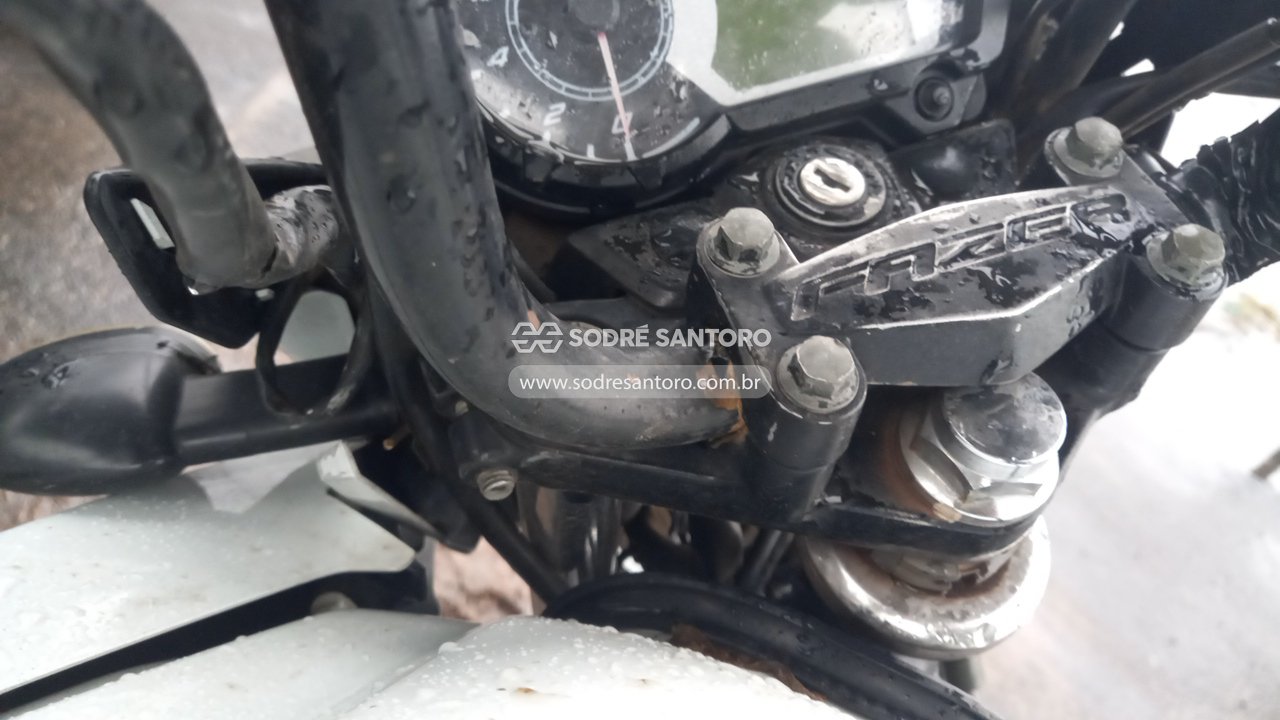 Yamaha YS 150 Fazer Sed - 2015/2016 — foto 12 de 12