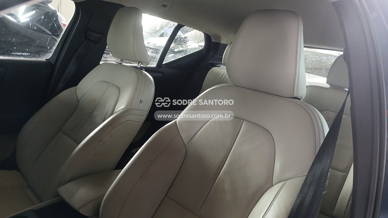 Volvo Xc40 Insc Expres - 2021/2022 — foto 9 de 13
