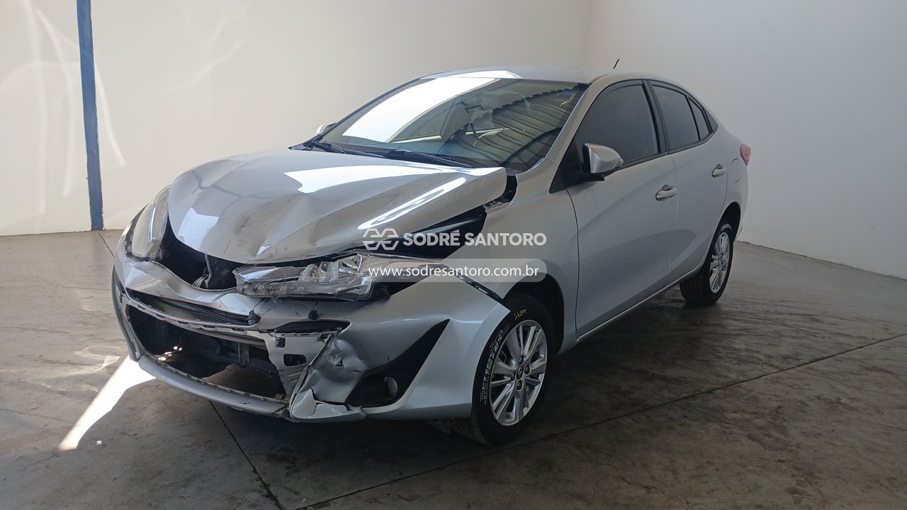 Toyota Yaris SD XL 15 AT - 2018/2019 — foto 3 de 13