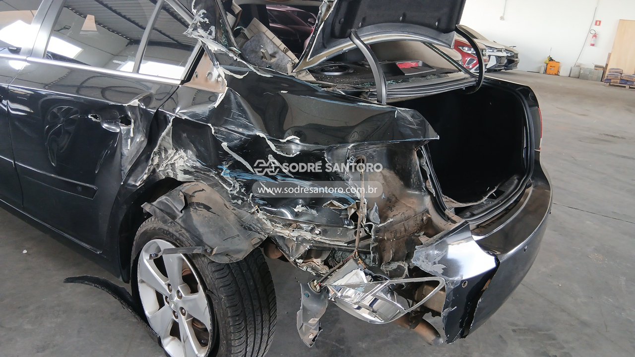 Chevrolet Cruze LT NB - 2013/2013 — foto 11 de 13