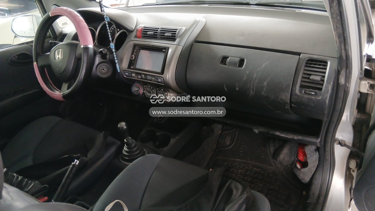 Honda Fit LX - 2004/2005 — foto 8 de 13