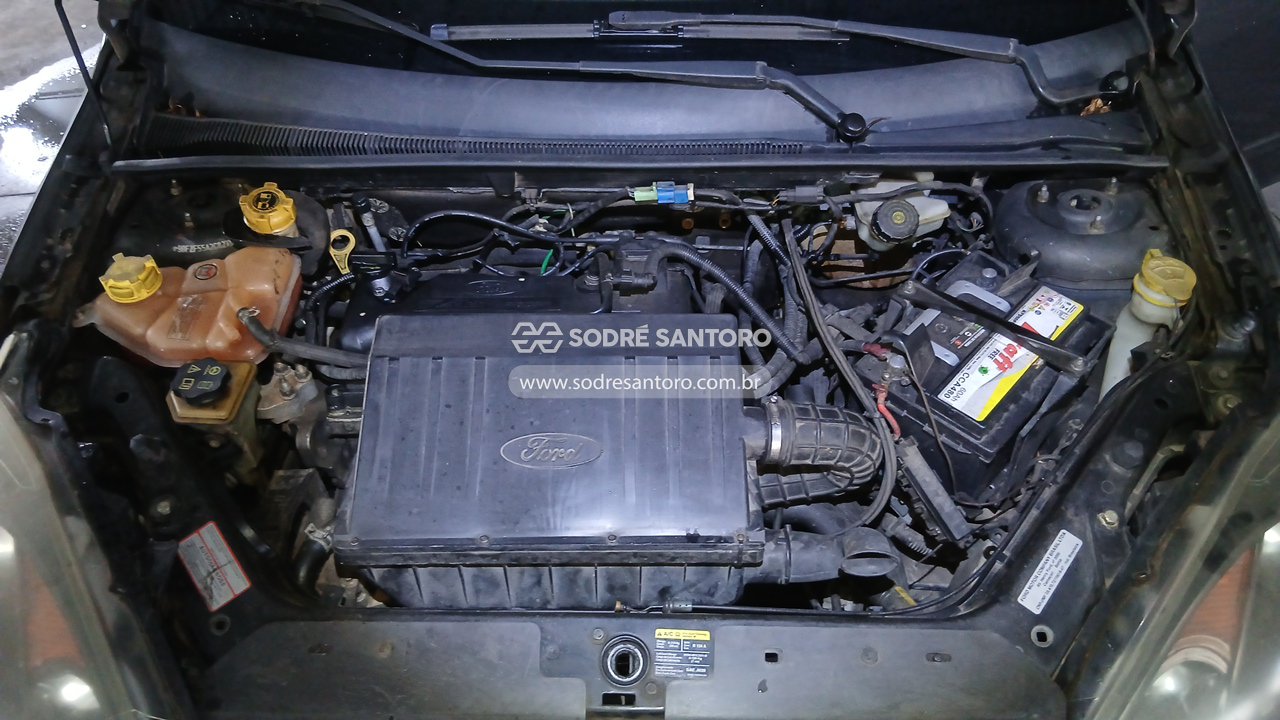 Ford Fiesta Flex - 2011/2012 — foto 5 de 13