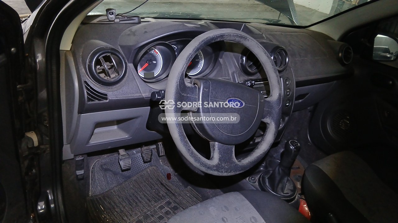 Ford Fiesta Flex - 2011/2012 — foto 6 de 13