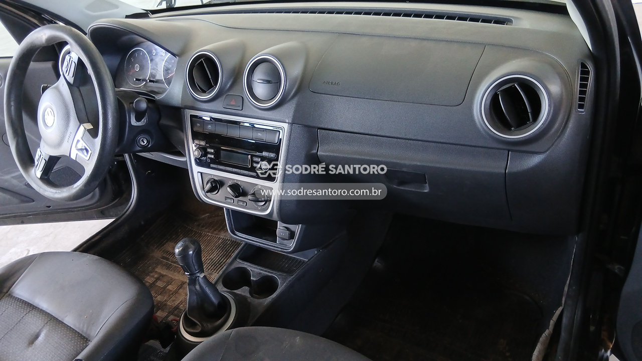 Volkswagen Gol TL MB - 2014/2015 — foto 8 de 13