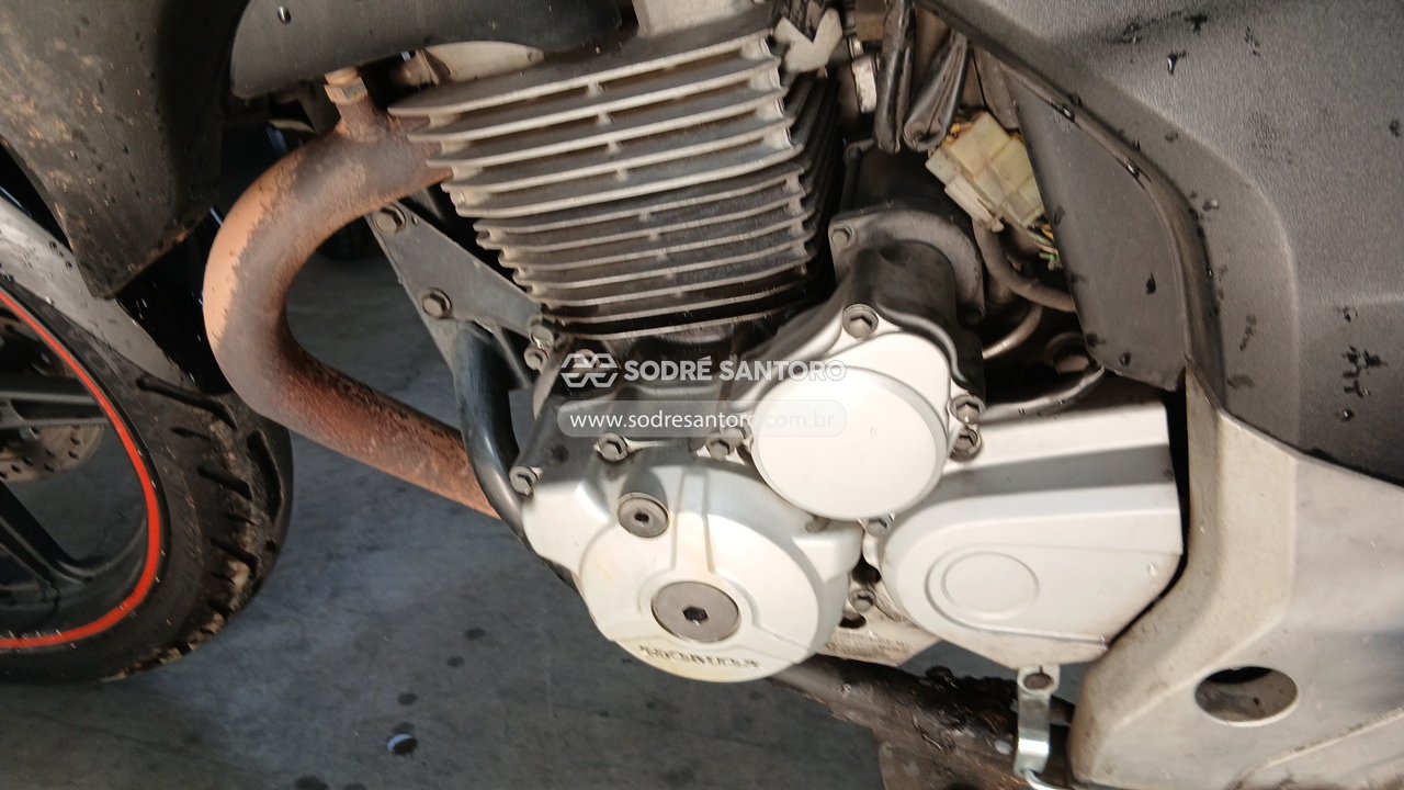 Honda CB 300r - 2010/2011 — foto 5 de 13