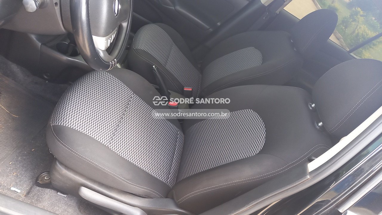 Nissan Versa 16sv Cvt - 2019/2020 — foto 8 de 13