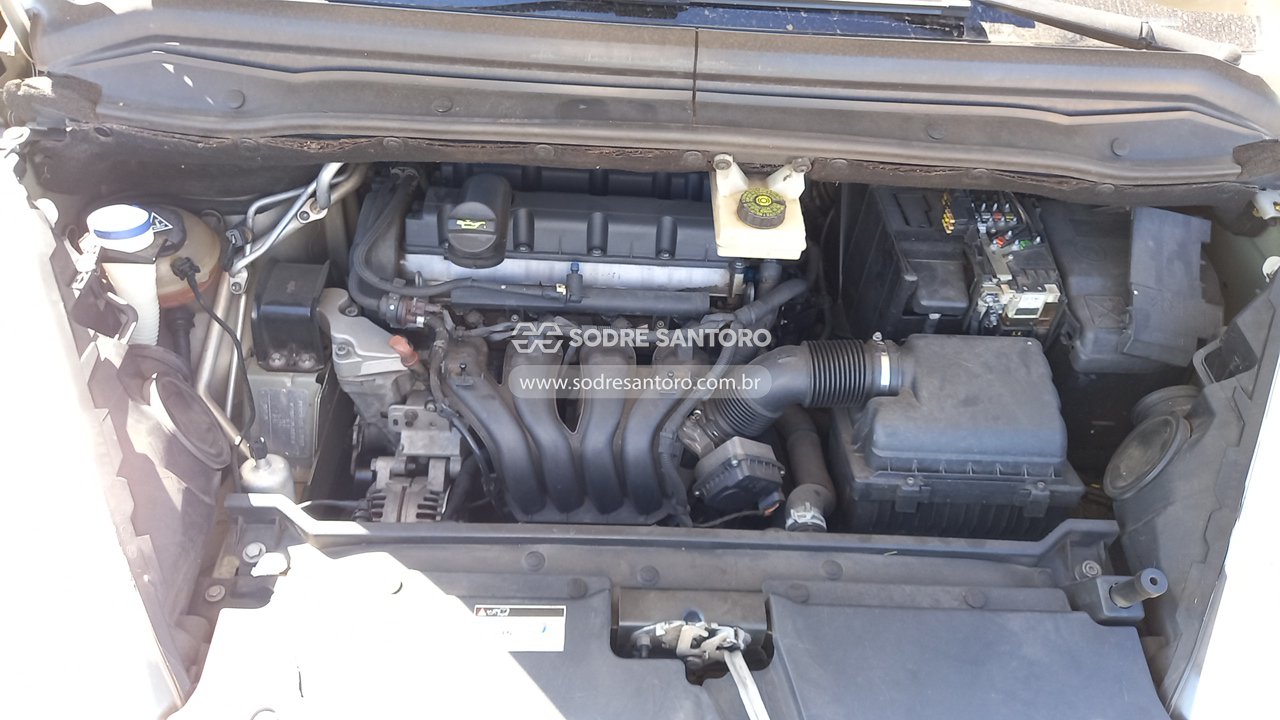 Citroen C4 Pic Glxa 5L - 2010/2011 — foto 5 de 13