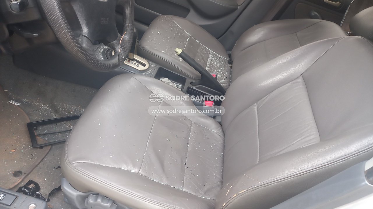 Honda Civic LX - 2002/2002 — foto 8 de 13